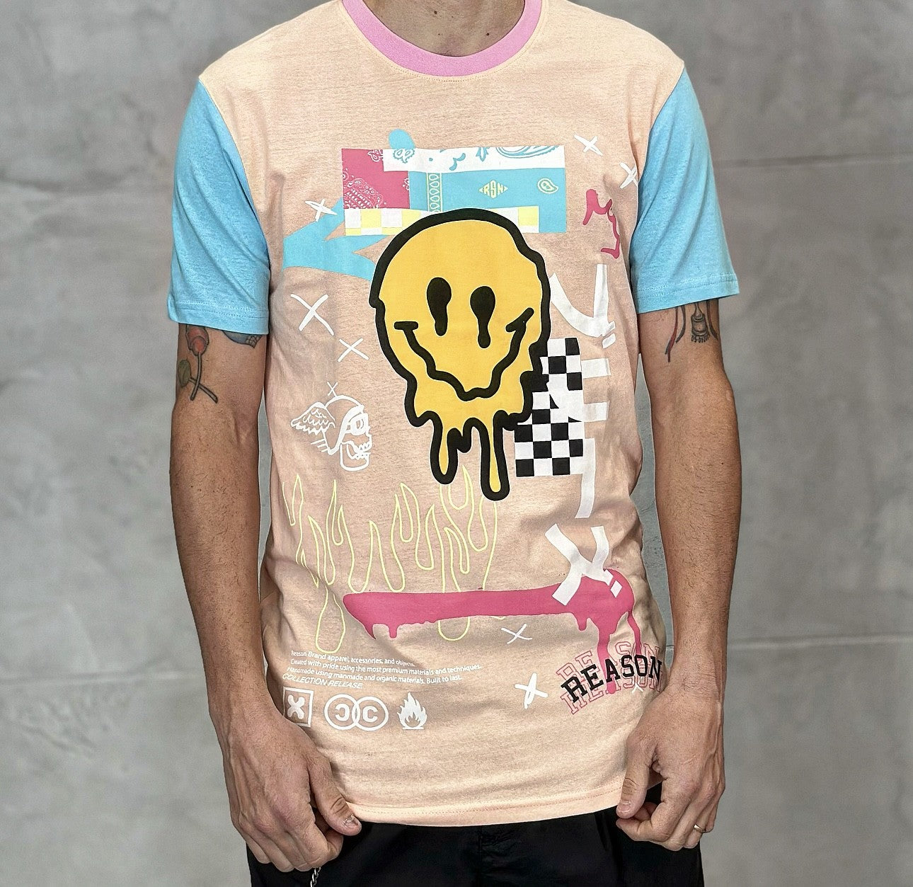 T-SHIRT SMILEY FACE TEE - REASON - ART. S23-06 - COL. MULTICOLOR