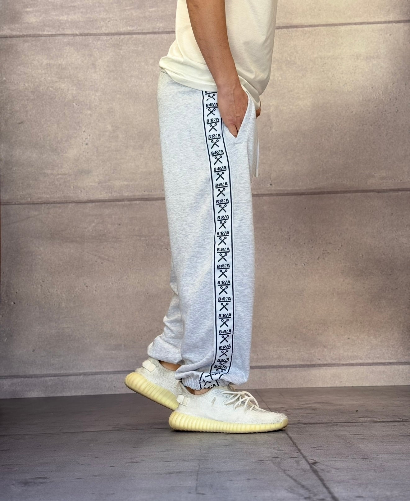PANTALONE DI TUTA CON POLSINO BANDA SPORTSWEAR - BERNA - ART. 251066