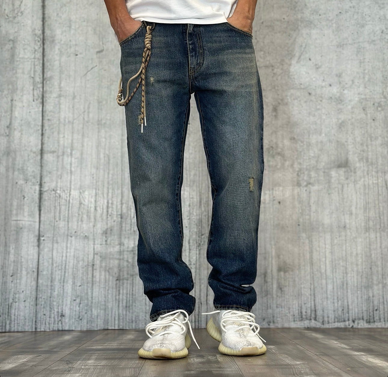 JEANS REGULAR SPORCATO - BERNA - *ART. 21520830 - COL. DENIM SCURO